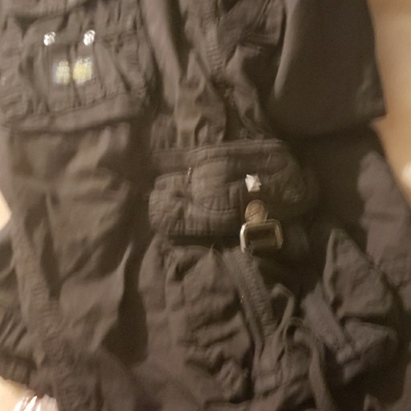 Shorts - Picture 3 of 3